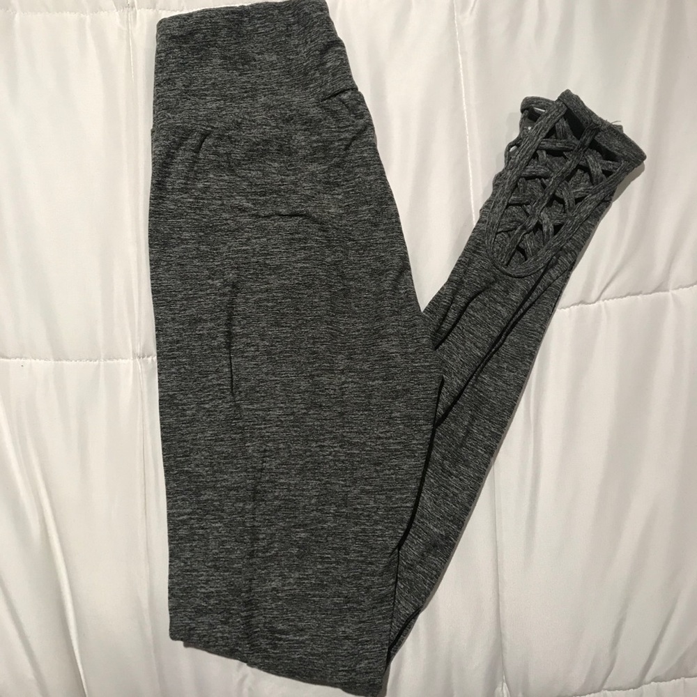 grey leggings